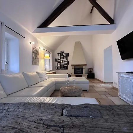 Tatil Evi Gite Spacieux Avec Piscine, Jacuzzi Et Activites A Souvigny, Parfait Pour Familles Et Amis - Fr-1-489-509 Souvigny