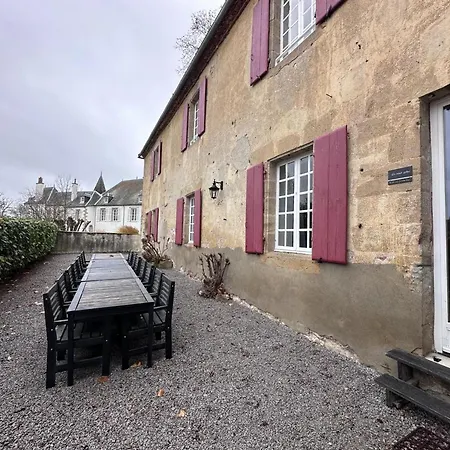 Gite Spacieux Avec Piscine, Jacuzzi Et Activites A Souvigny, Parfait Pour Familles Et Amis - Fr-1-489-509 Souvigny