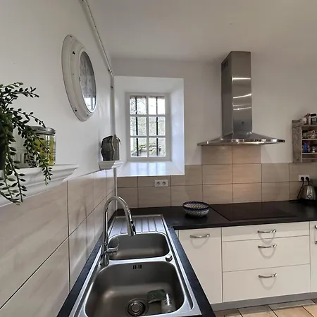 Gite Spacieux Avec Piscine, Jacuzzi Et Activites A Souvigny, Parfait Pour Familles Et Amis - Fr-1-489-509 *